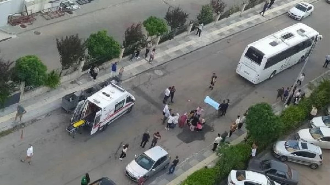 4 yaşındaki çocuk servis otobüsünün altında kalarak hayatını kaybetti