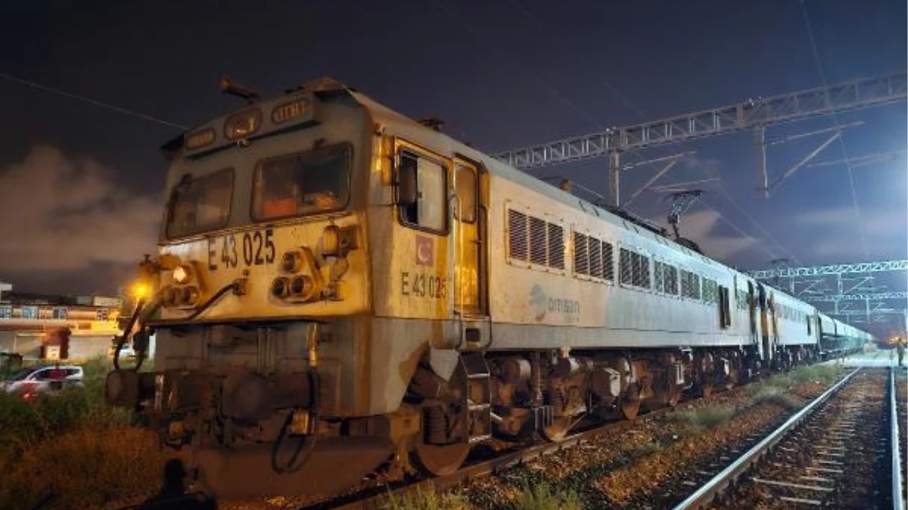 Adana'da Yük Treni Kazası: 1 Ölü