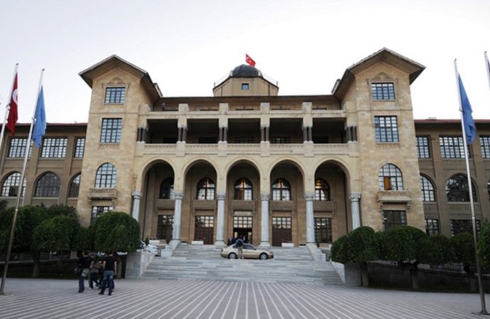 Üniversiteye üniversite mezunu temizlik işçisi aranıyor