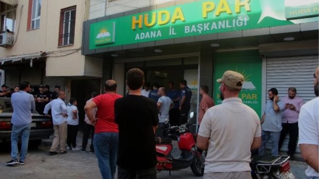 HÜDA PAR Adana İl Başkanı Bıçaklı Saldırıya Uğradı, İl Sekreteri Hayatını Kaybetti