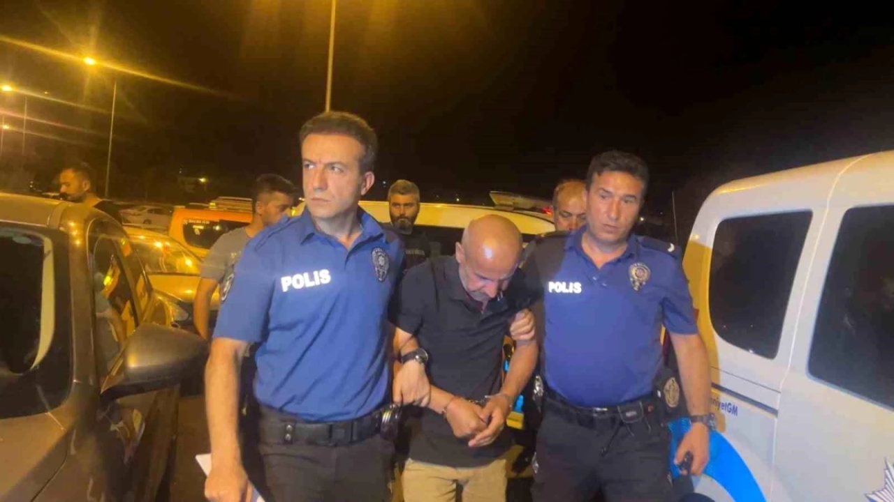 Nevşehir'de Bir Kişi Eşini ve Kızını Boğazını Keserek Öldürdü