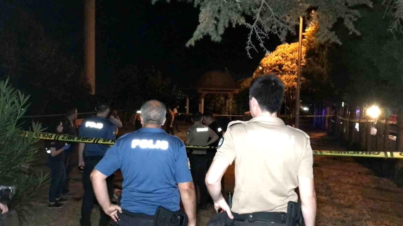Kocaeli'de Parkta Cinayet: Kaptan Kırdudu Darp Edilip Bıçaklanarak Öldürüldü
