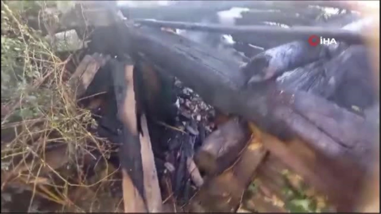 Sinop'ta ahşap ev yanarak kül oldu