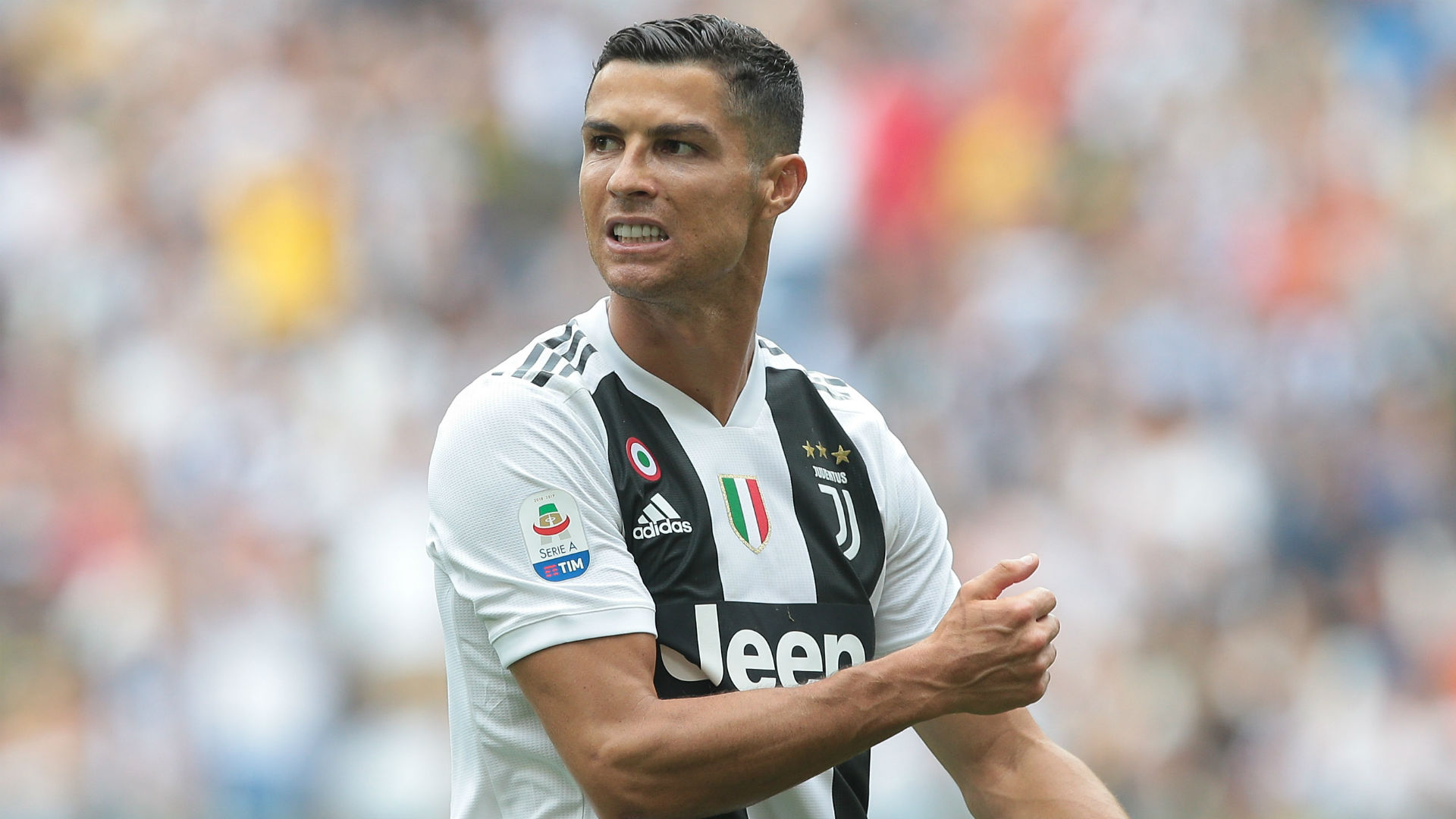 Ronaldo koronavirüs nedeniyle İtalya’ya dönmüyor!