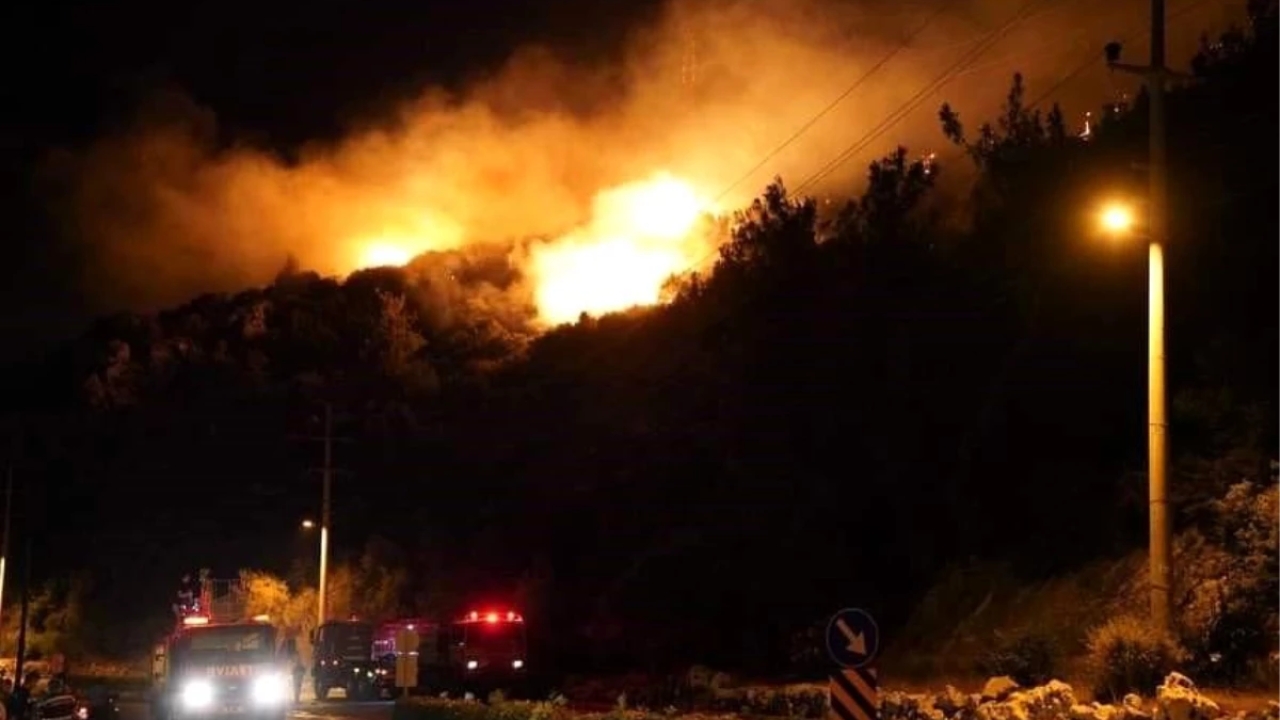 Muğla Seydikemer'de Orman Yangını Devam Ediyor