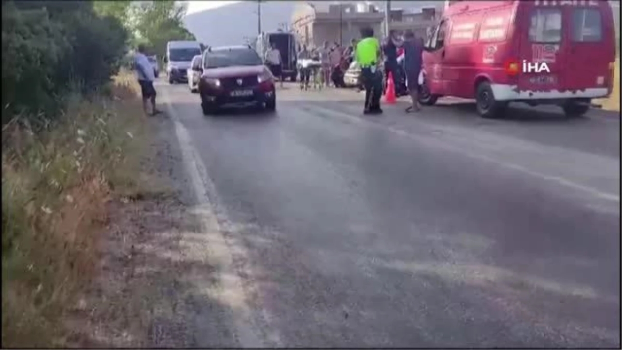 Erdek'te hafif ticari araç ile otomobil çarpıştı: 6 yaralı