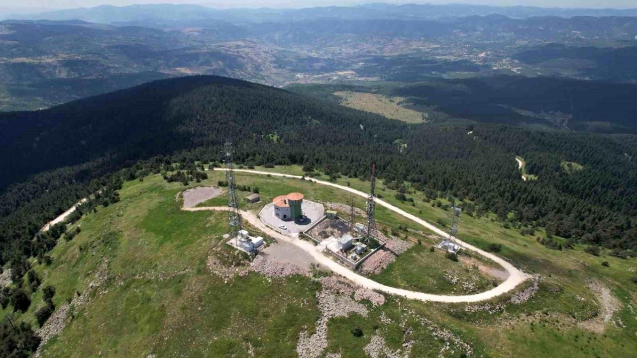 Ankara Kızılcahamam'daki Işık Dağı Yangın Gözetleme Kulesi 7/24 Hazır Bekliyor