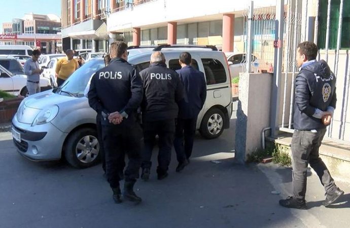 İstanbul’da bir polis memuru ve şüpheli adliyeden kaçırıldı!