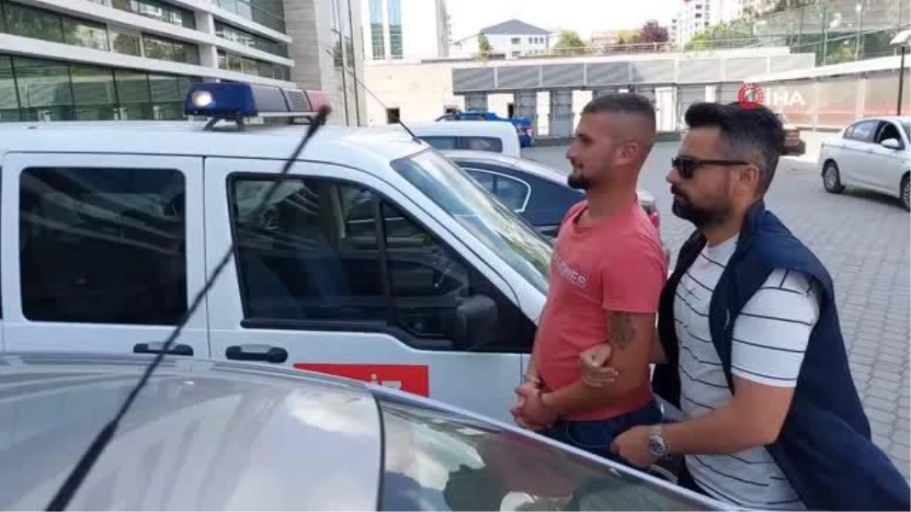 Telefonla konuşurken silahlı saldırıda ağır yaralandı