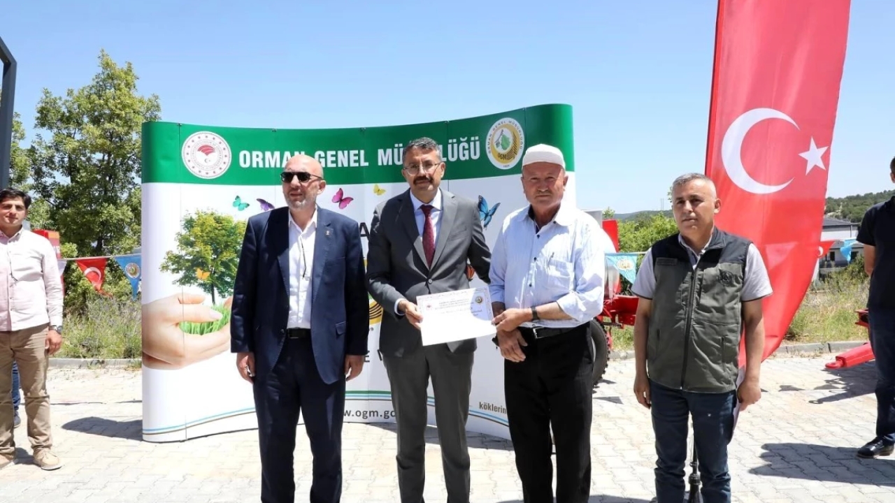 Kütahya'da Orman Yangınlarıyla Mücadele İçin Su Tankeri Dağıtımı Gerçekleştirildi