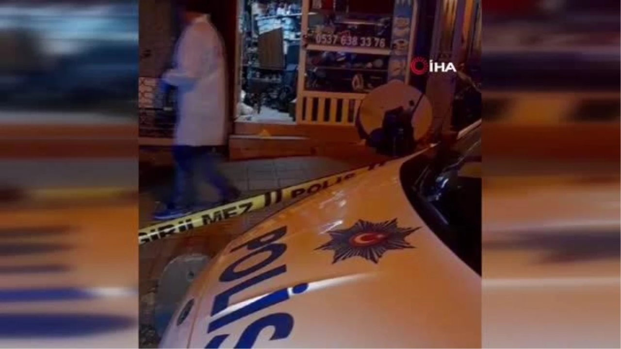 Ailesiyle kapının önünde otururken silahlı saldırıya uğradı