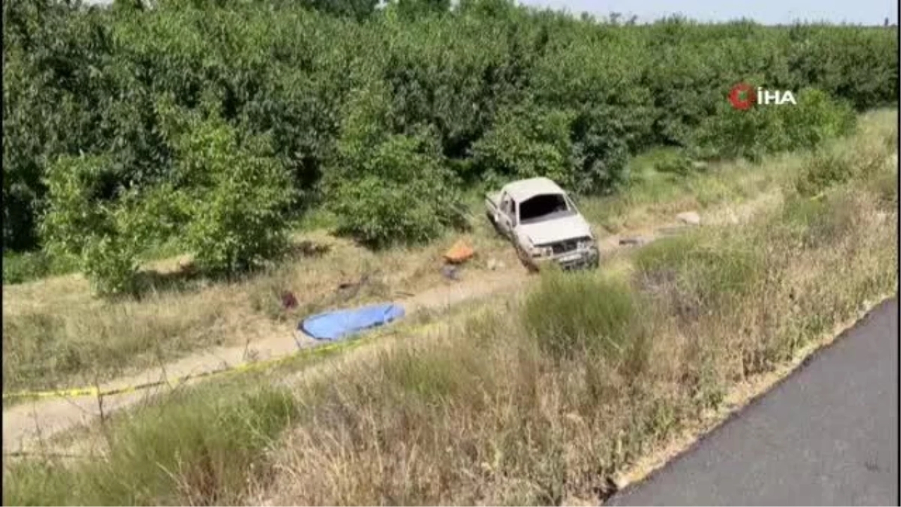 Şarampole devrilen kamyonette yaşlı çifti ölüm ayırdı