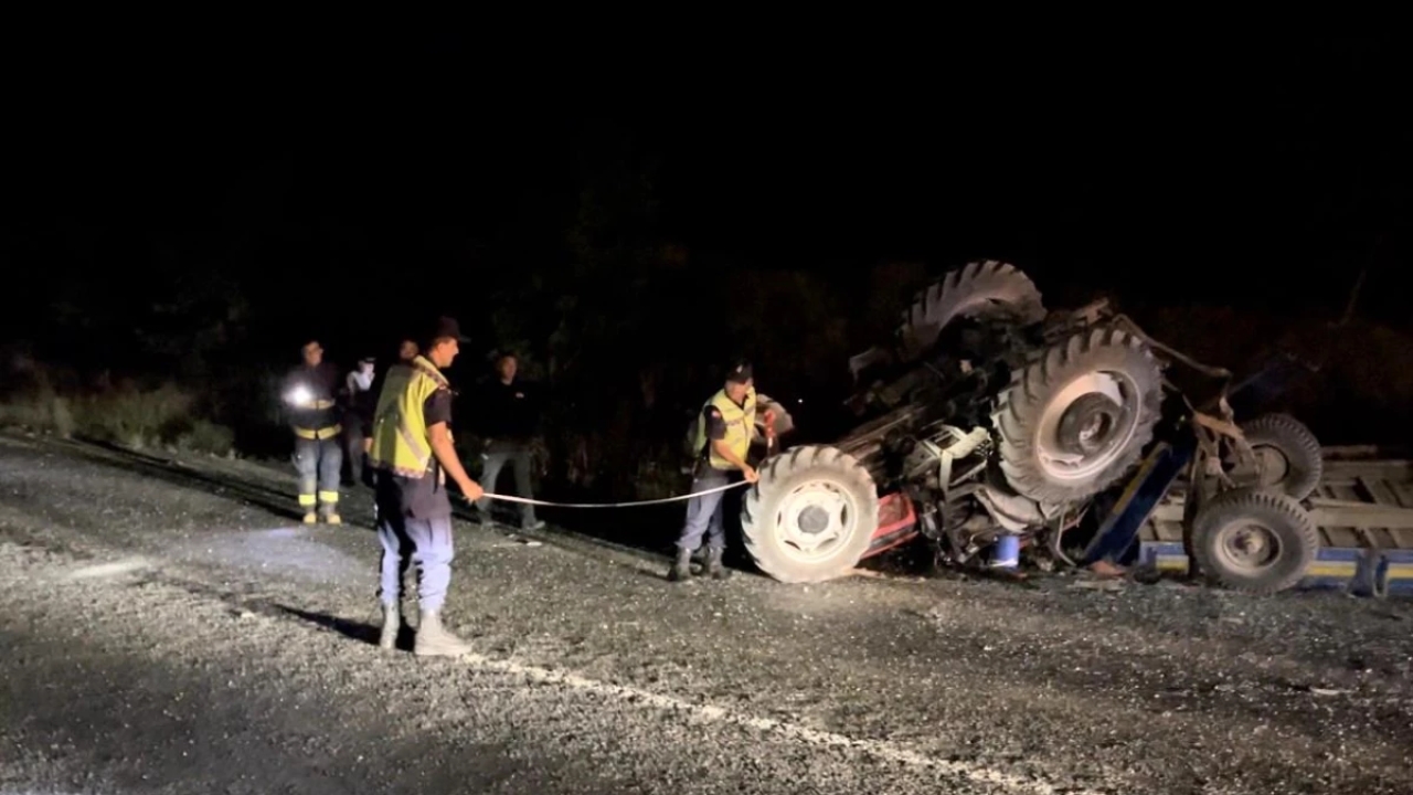 Eskişehir'de Yolcu Otobüsü ile Traktör Çarpıştı: 3'ü Ağır 6 Kişi Yaralandı