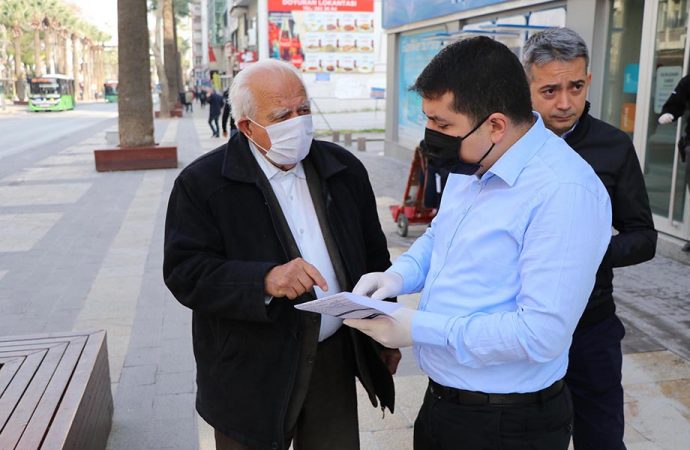 Sokağa çıkma yasağına uymayan 65 yaş üstü vatandaştan polise: İsterseniz 5 bin lira ceza kesin