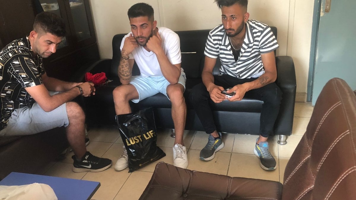 Dolandırıcıların yeni yöntemi: Askere gideceğini söyleyerek para toplayan 3 kişi yakalandı