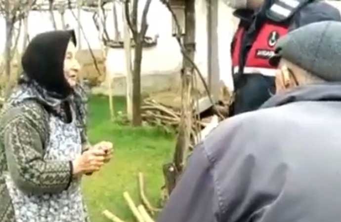 Tevibe Ebe'nin, ''Üzümler olunca gelin bak, gücenirim' sözleri izleyenleri duygulandırdı,