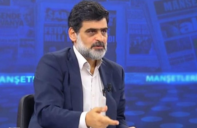 Yeni Akit yazarı Karahasanoğlu: Göğüs dekolteli bayan niye ders anlatıyor ki...