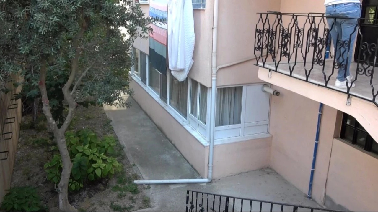 Bilecik'te erkek arkadaşı tarafından satırla parmakları kesilen kadın hastaneye sevk edildi