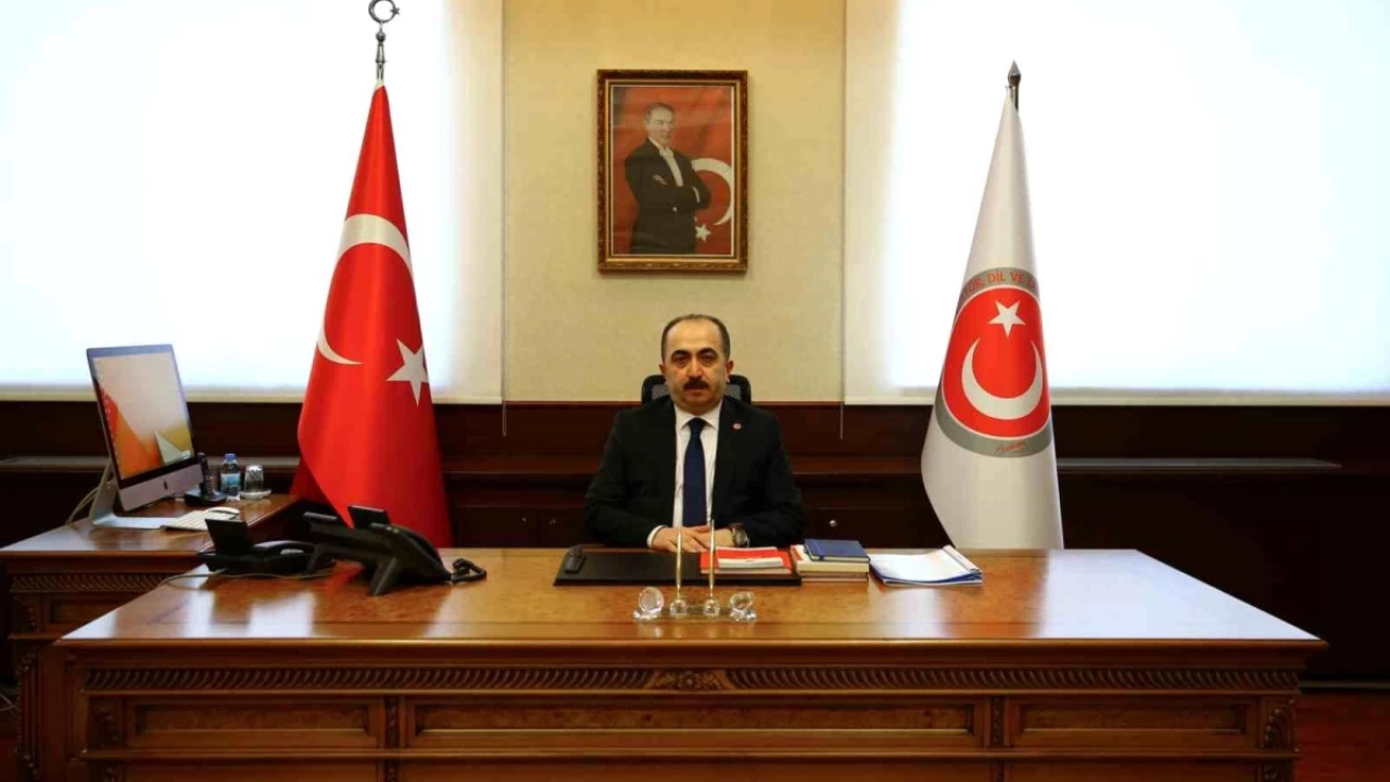 Türk Tarih Kurumu Başkanlığına Yüksel Özgen Atandı