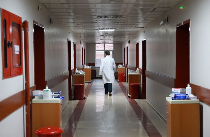 Bakanlığın açıklayamadığı, koronavirüs tanısı almış hekim sayısı ortaya çıktı