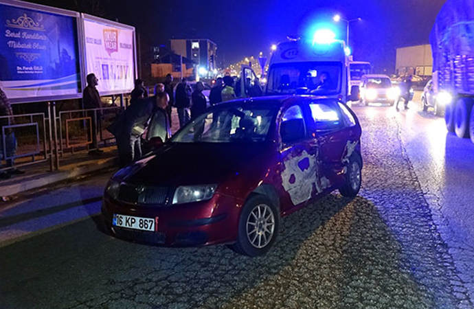 İtfaiye aracı ile çarpışan otomobildeki 5 kişi yaralandı