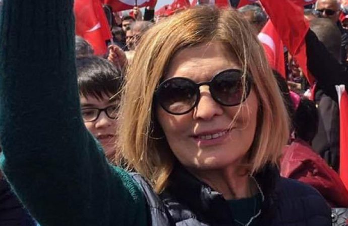 CHP Kadın Kolları Başkan Yardımcısı Ayşe Kaya koronavirüsten hayatını kaybetti