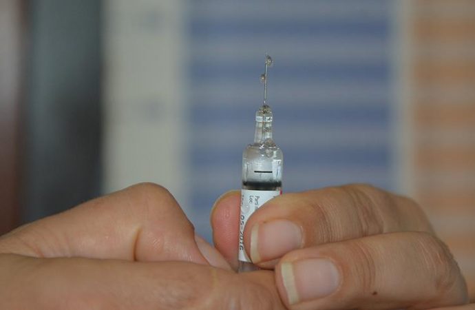 Rusya, Kovid-19 aşısını insanlarda deneyeceği tarihi açıkladı!