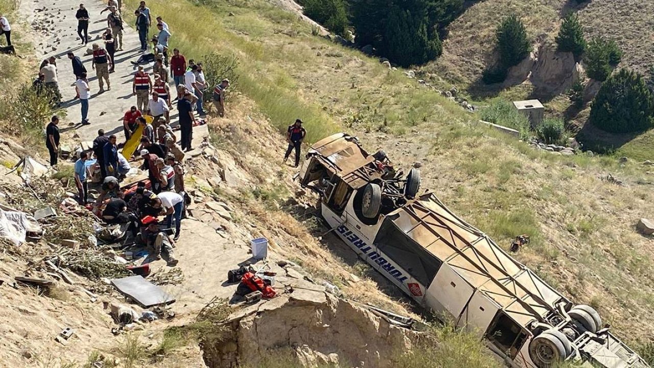 Kars'ta 8 kişinin öldüğü otobüs kazasında firma, sektörden çekilme kararından vazgeçti