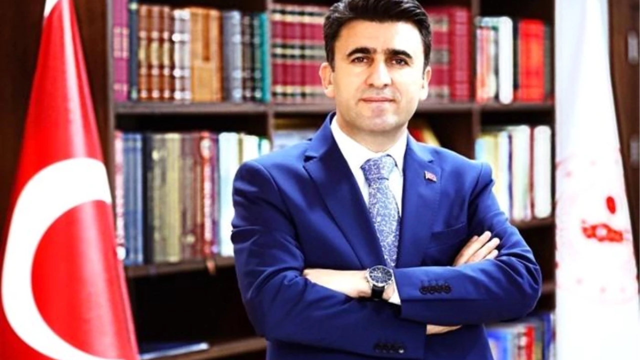 Nüfus ve Vatandaşlık İşleri Genel Müdürü Şefik Aygöl Bilecik Valisi olarak atandı