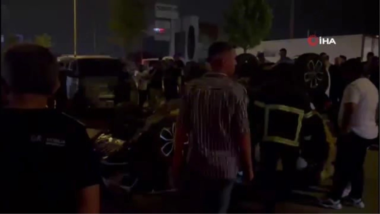 Makas atan araç takla attı: 5 yaralı
