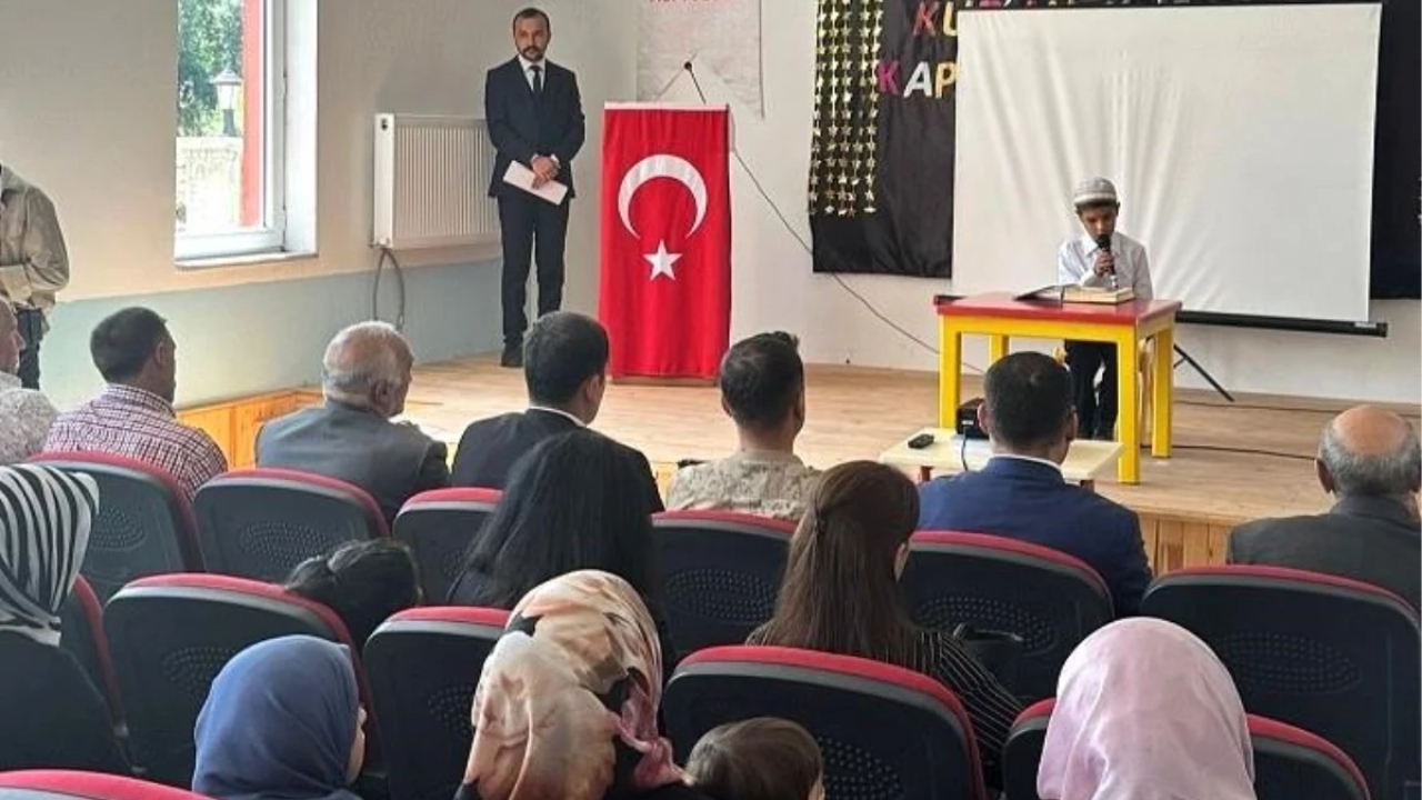 Yaz Kur'an Kursları Kapanış Programıyla Son Buldu