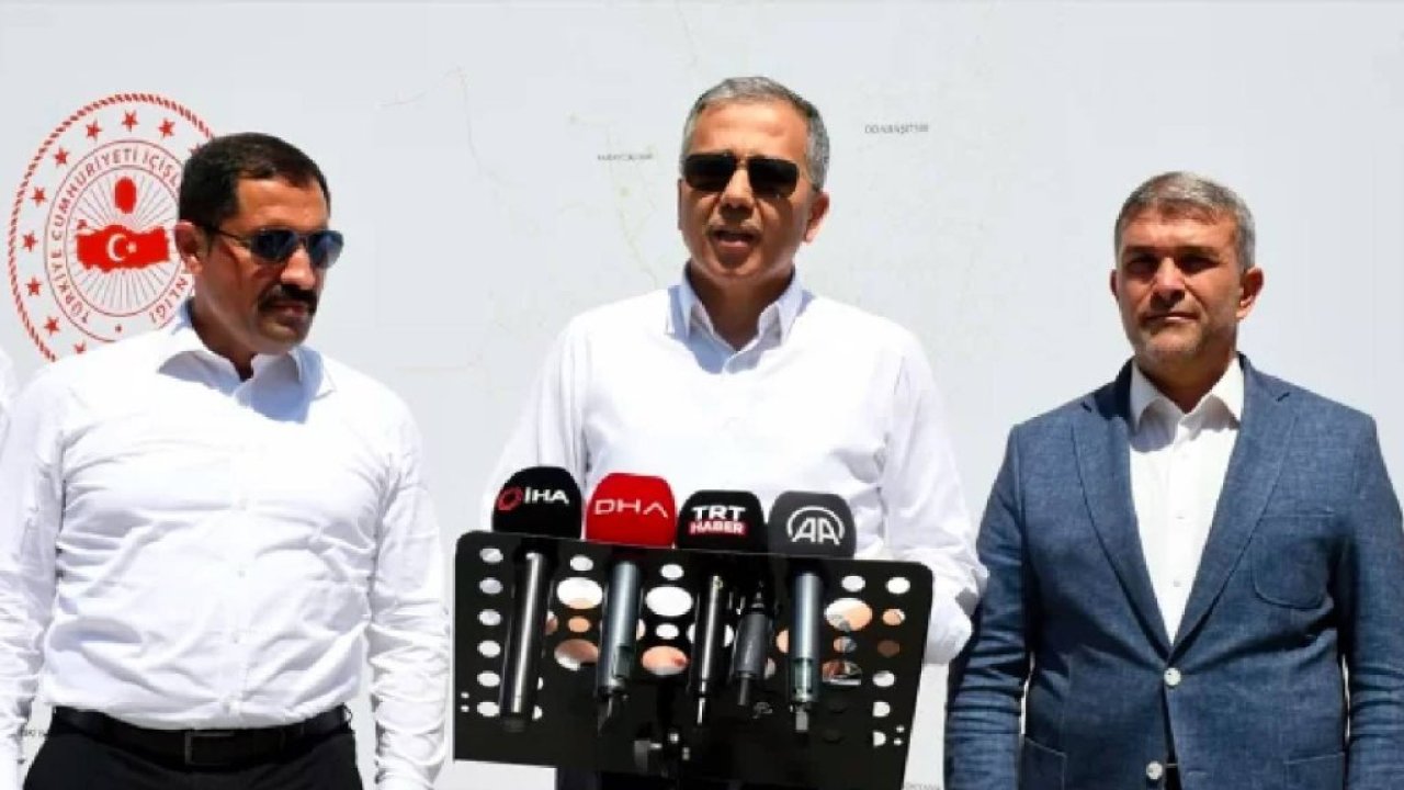 Bakan Yerlikaya'dan Hatay'da su şebekesi ve hasarlı binalar hakkında açıklama