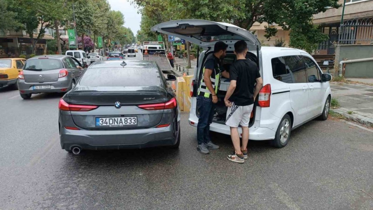 Kadıköy’de tehlikeli hareketler yaparak ilerleyen sürücüye 20 bin 342 TL ceza