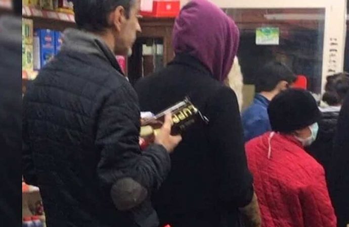 Luppo alan adam fotoğrafının altından dram çıktı!
