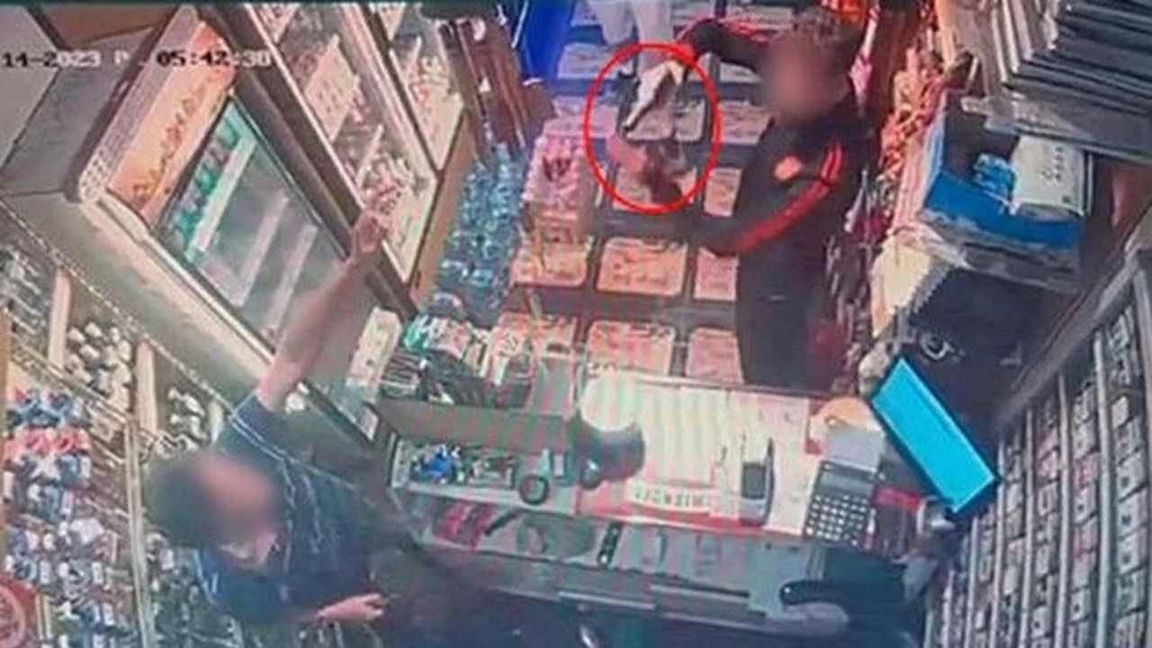 Yine Tekel faciası: Kurşun yağdırdılar, ambulansı arayanın başında şişe kırdılar