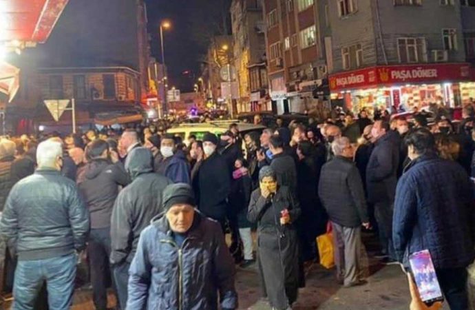 Halk marketlerin önüne akın etmişti... Yasak gecesi vatandaş en çok ne satın aldı?