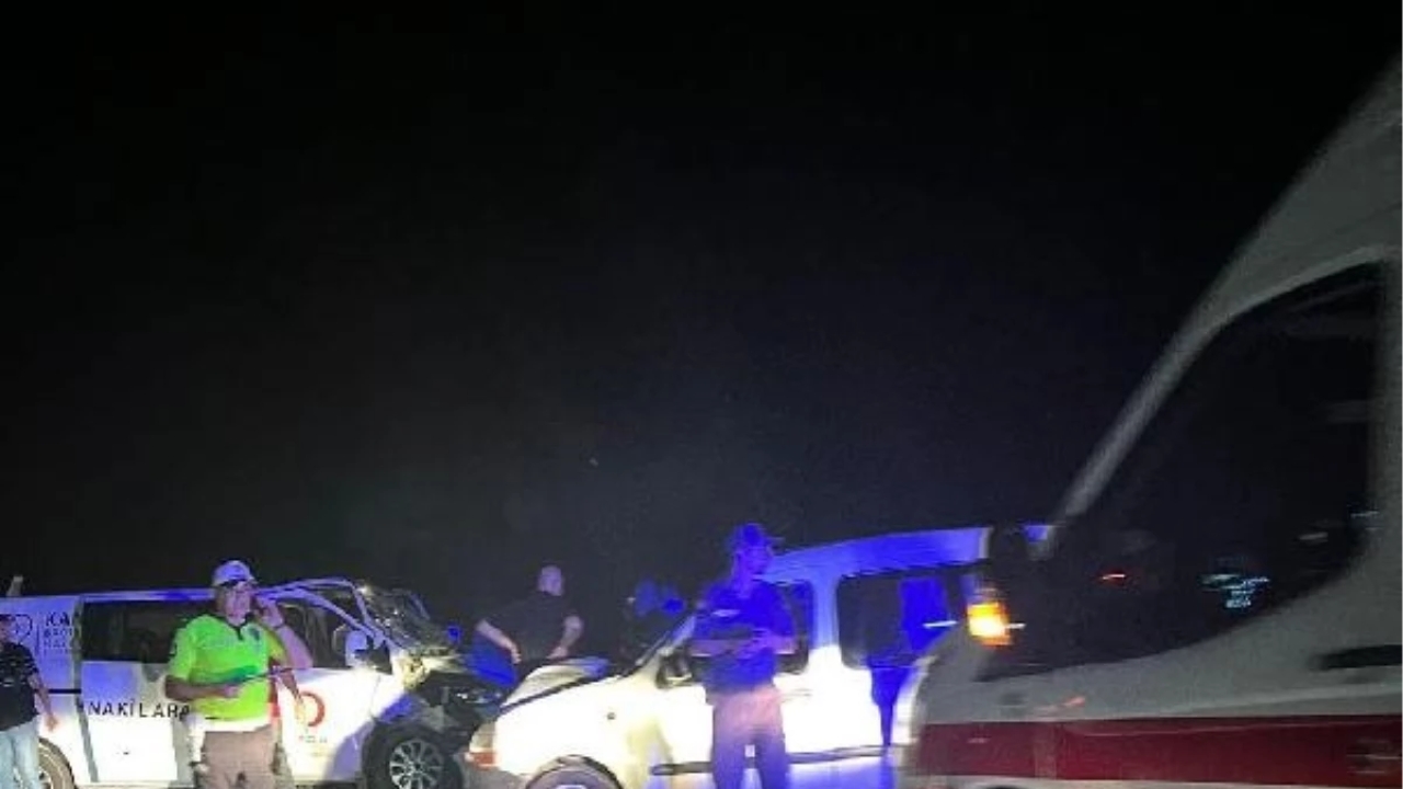 Tokat'ta Kızılay'a ait kan nakil aracına ikinci bir kaza