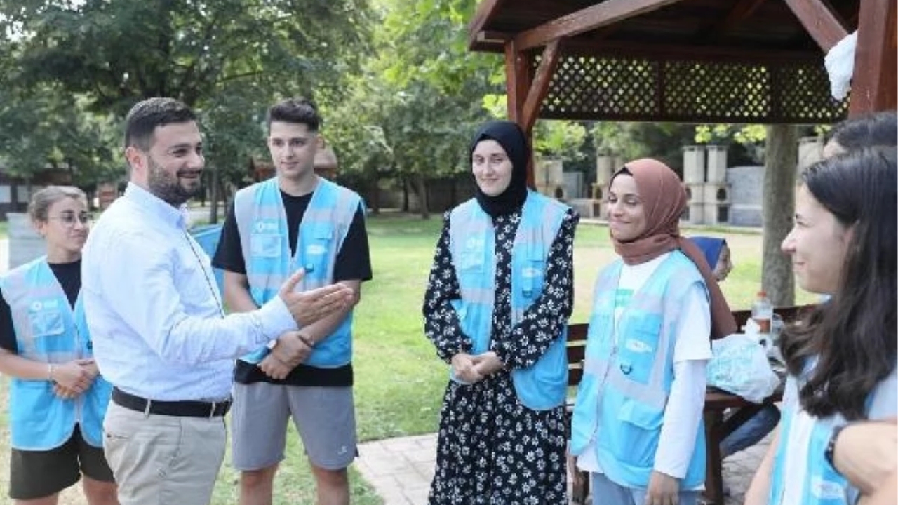 'Deneyim Okulu' öğrencileri sahada hizmet veriyor