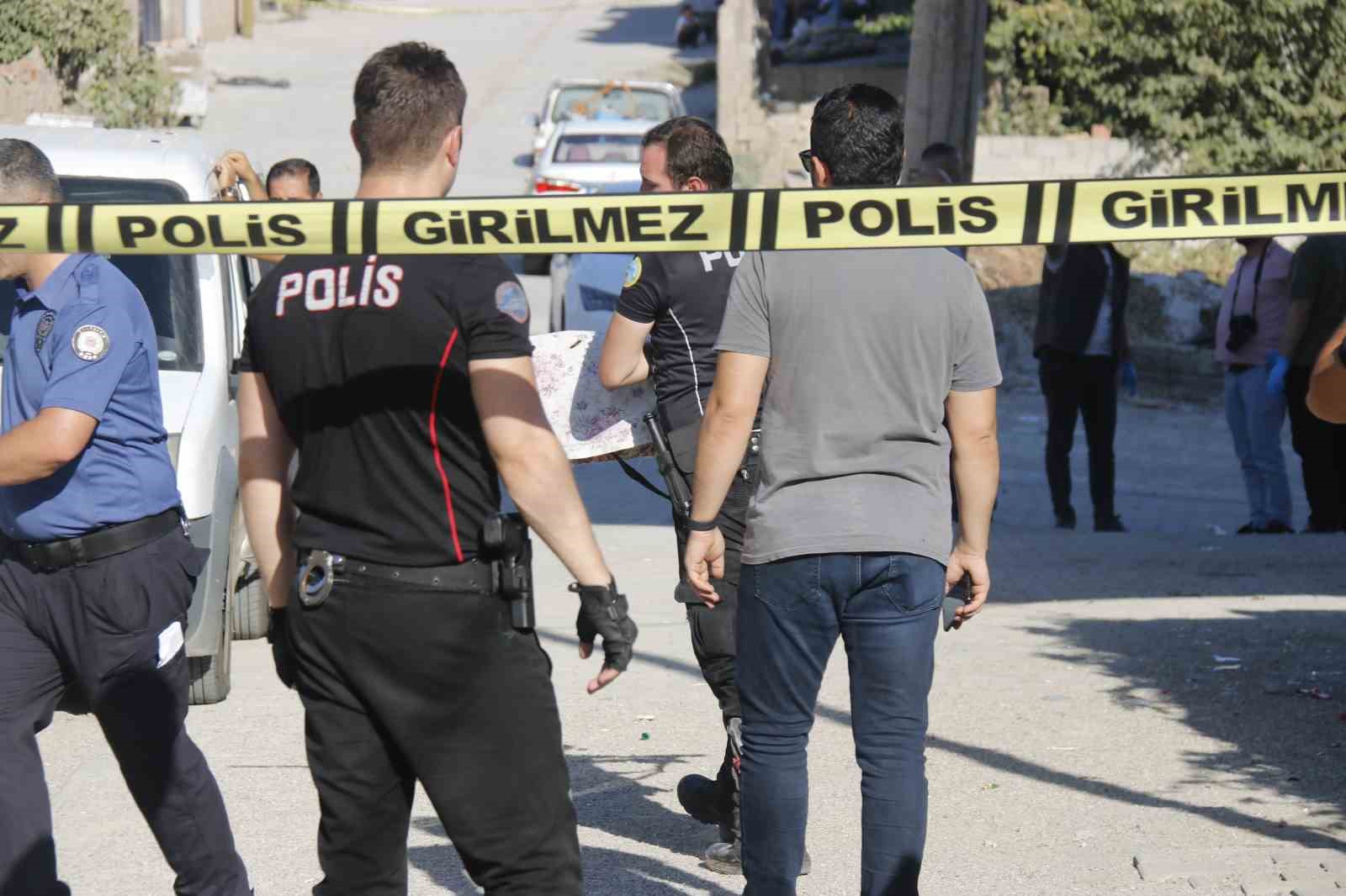 Husumetli akrabaların barış yemeğinde silahlı çatışma çıktı: 23 kişi yaralandı
