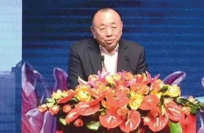 Koronavirüs bir tek onu vurmadı! Ayda 1 milyar dolar