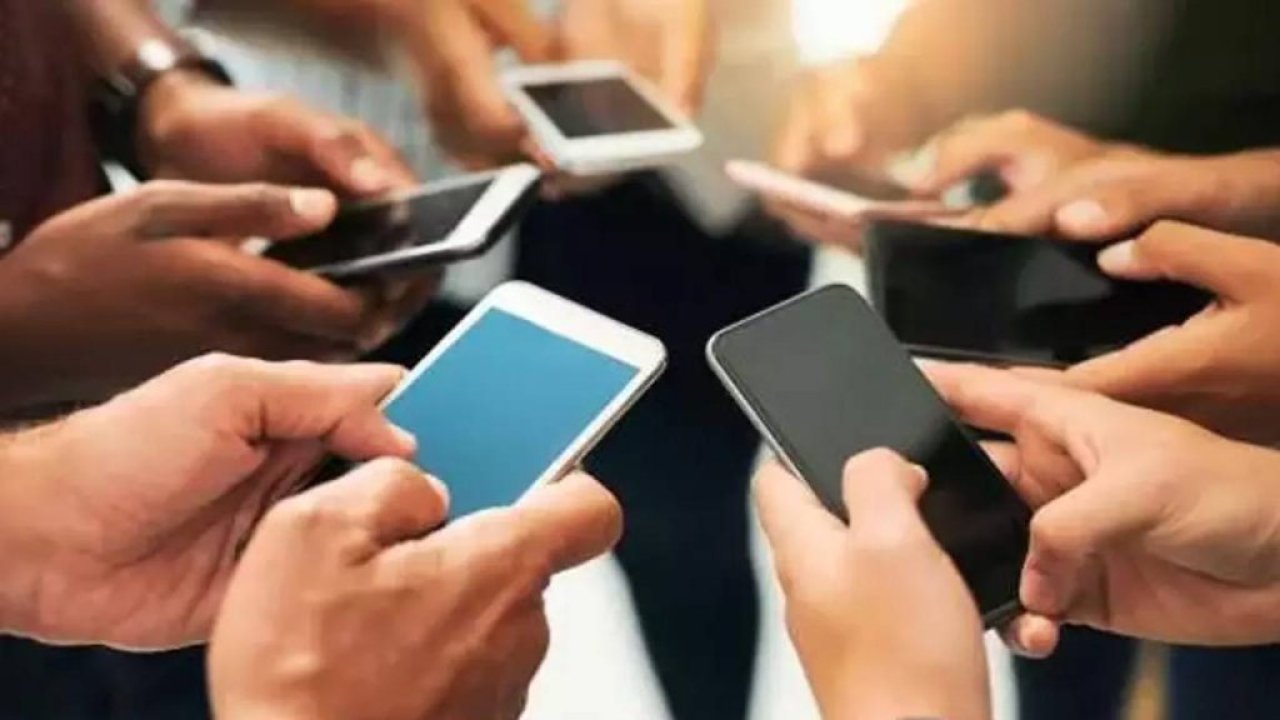 Bakan Şimşek'ten vergisiz telefon açıklaması