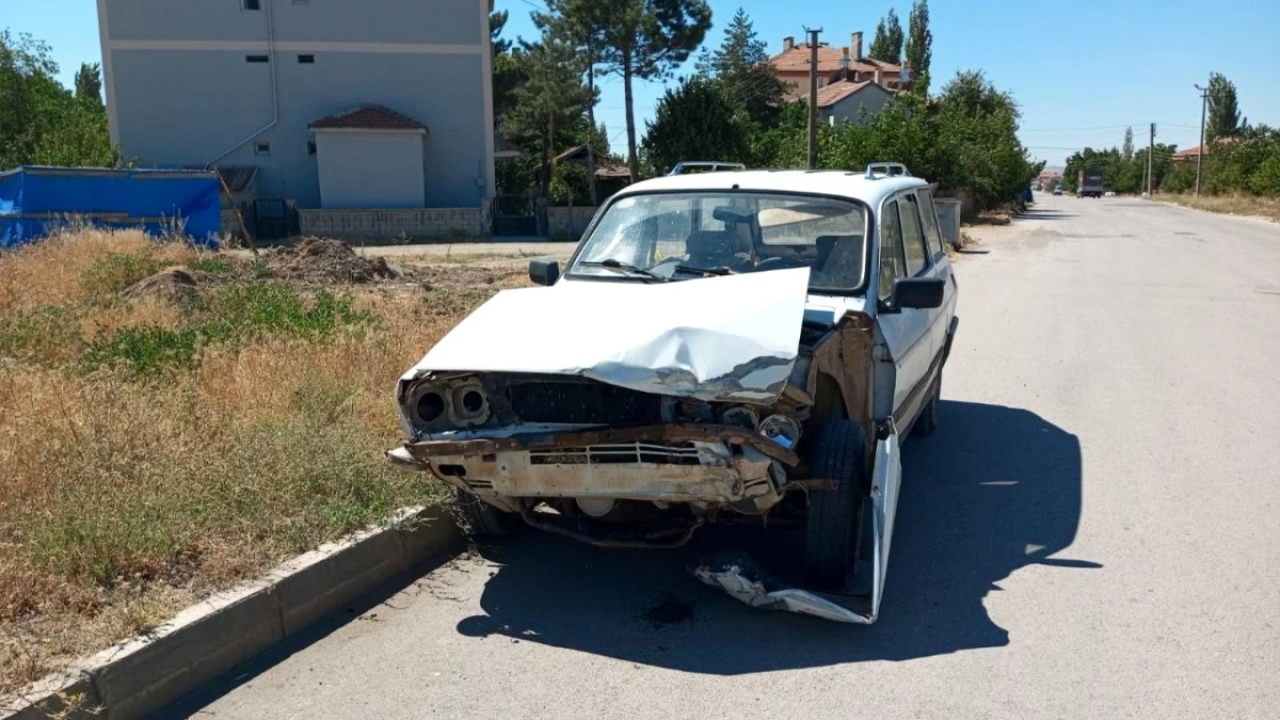 Sivas'ın Şarkışla ilçesinde trafik kazası: 1'i çocuk 3 kişi yaralandı