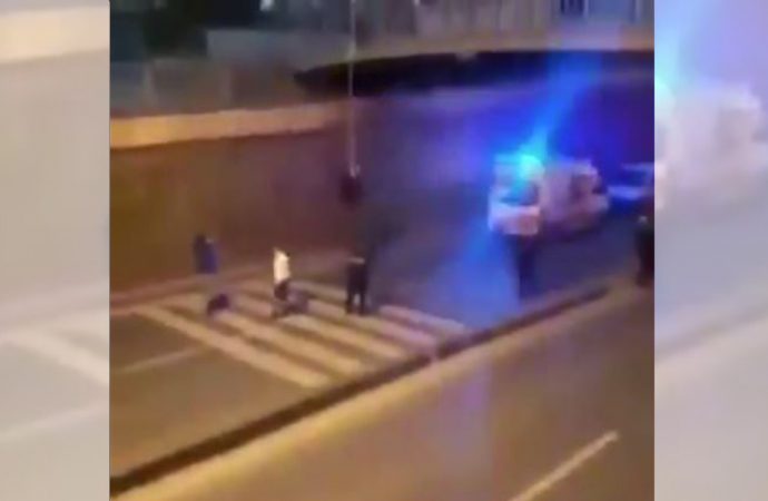 İstanbul’da bir yurttaş, kendini üst geçite asarak yaşamına son verdi!