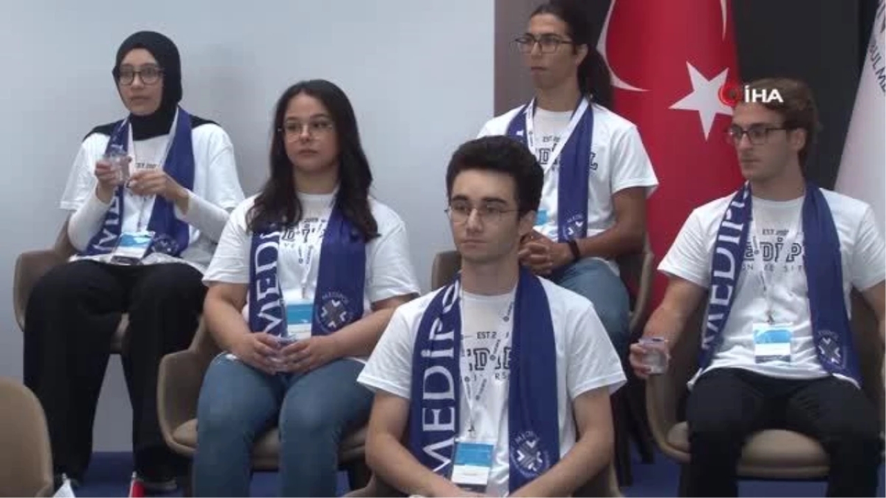 Türkiye'nin YKS şampiyonları Medipol Üniversitesi'nde tıp okuyacak