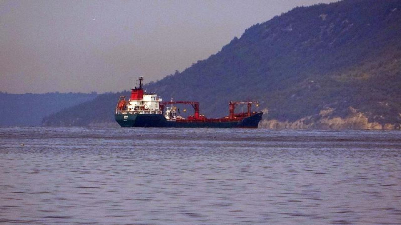 Çanakkale Boğazı'nda trafik, arızalanan tanker nedeniyle geçici olarak askıya alındı