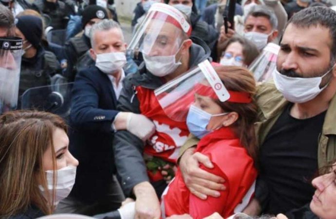 DİSK Yönetim Kurulu'ndan gözaltı açıklaması: İzin istedik