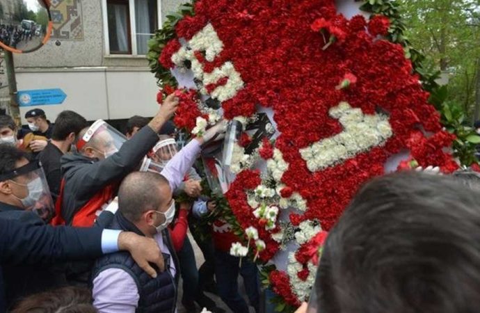 İstanbul Valiliği diğer sendikalara izin verilirken, DİSK üyelerinin neden gözaltına alındığını açıkladı
