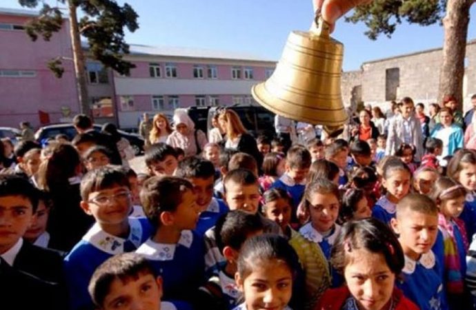 ‘Eğitimi yapboza çevirdiler’