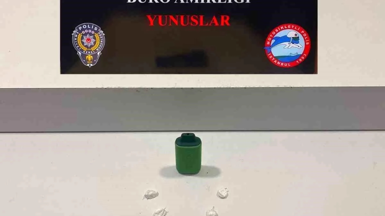 Kadıköy'de Elektronik Sigara İçinde Uyuşturucu Madde Yakalandı