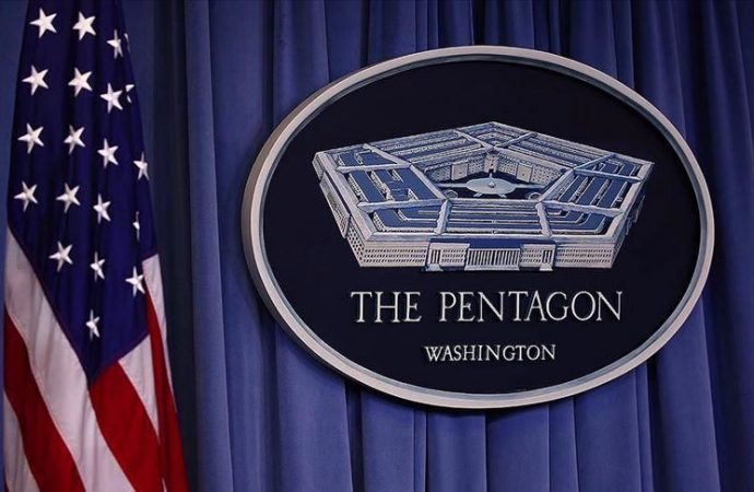 Pentagon koronavirüs tedavisi görenleri askere almayacak.